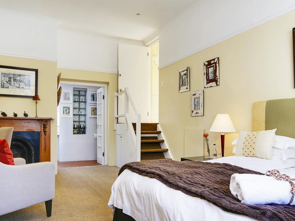 Liberty Lodge Guest House Fokváros Kültér fotó